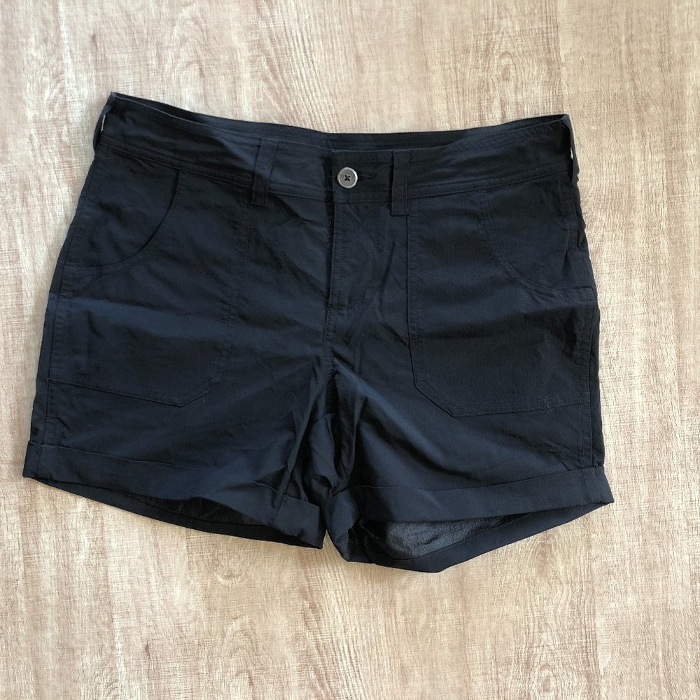 the North Face trekking hiking black shorts NEW 8
